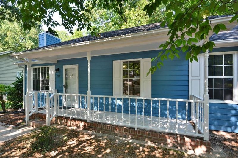 908 Riverbark Ln, Durham, NC 27703