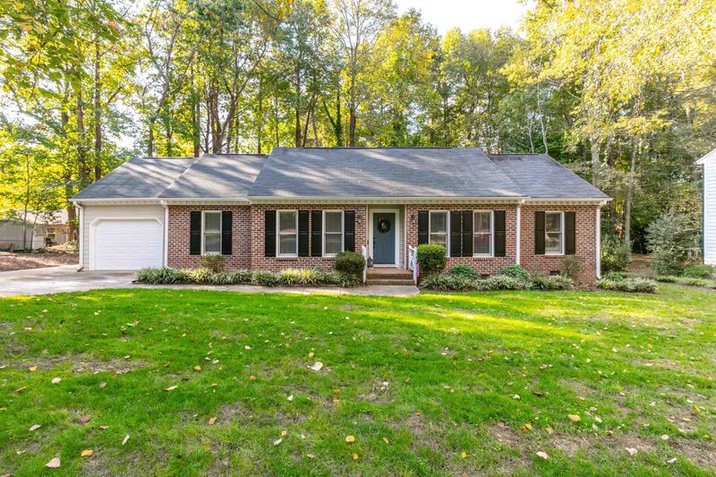 908 Salem Woods Dr, Raleigh, NC 27615