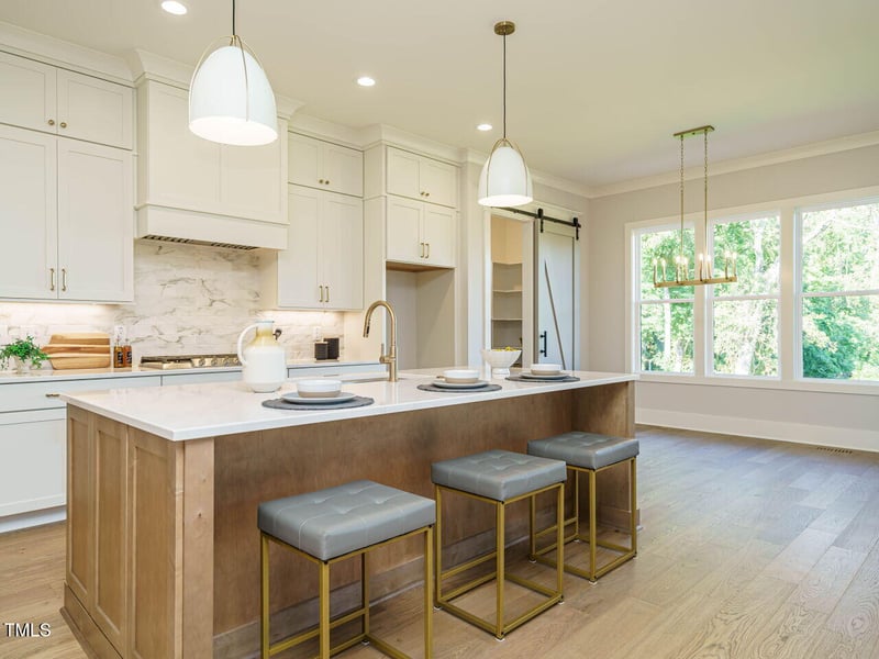 908 Shiloh Hills Dr, Fuquay Varina, NC 27526