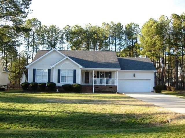 908 Sunset Dr, Fuquay Varina, NC 27526