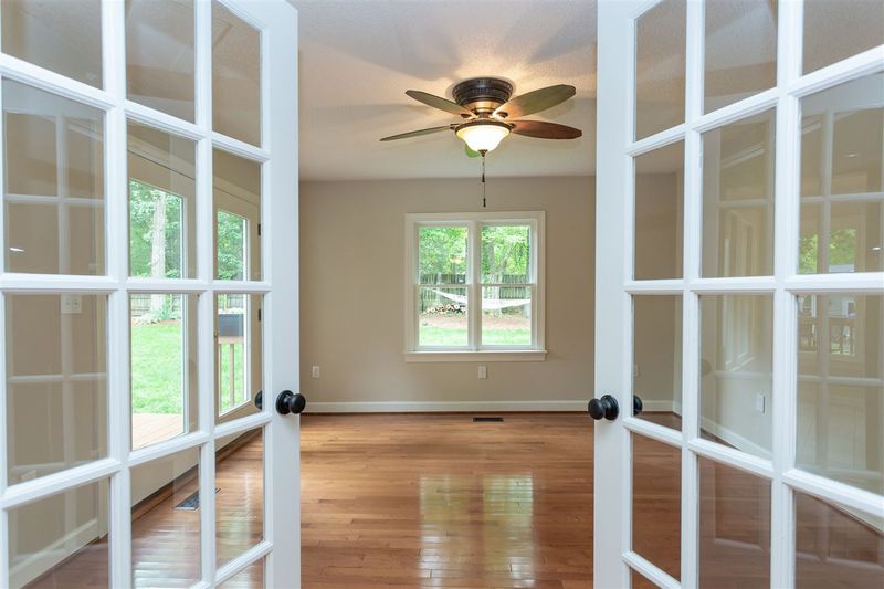 908 Wellstone Cir, Apex, NC 27502