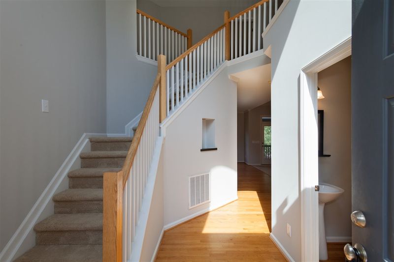 908 N York Ct, Apex, NC 27502