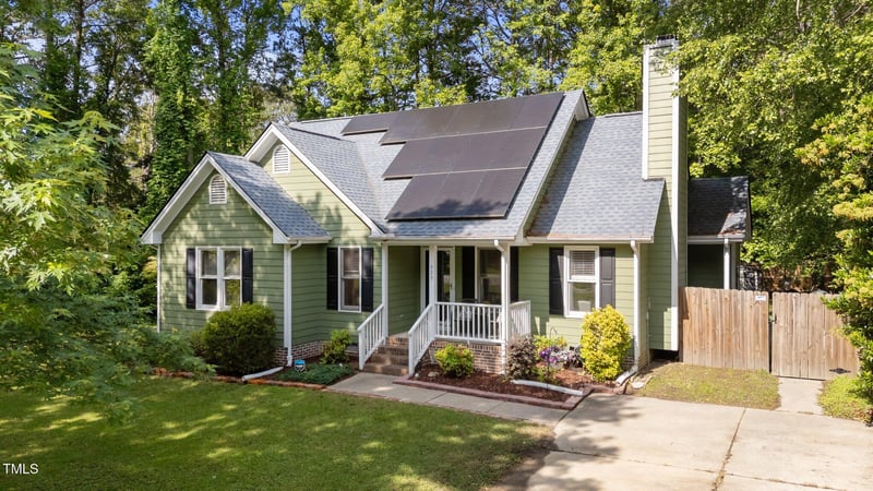 909 Alderleaf Dr, Fuquay Varina, NC 27526