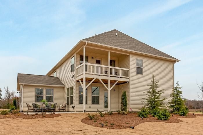 909 Beech Glen Dr, Mebane, NC 27302
