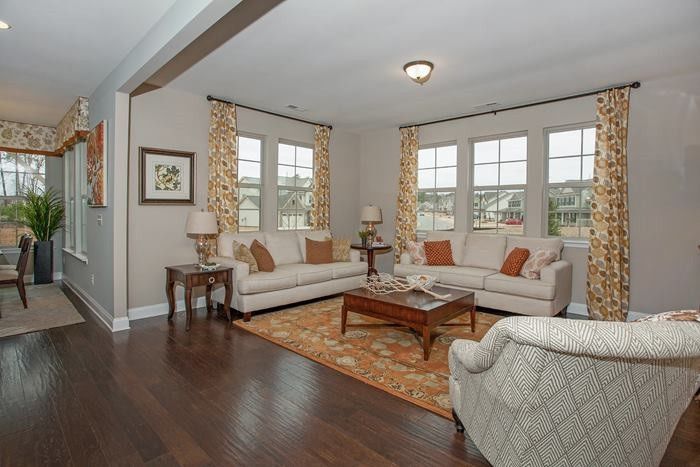 909 Beech Glen Dr, Mebane, NC 27302