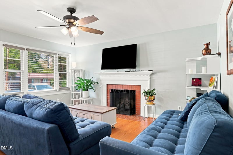 909 Brooks Ave, Garner, NC 27529