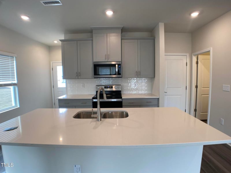 909 Clearhaven Ln #909, Fuquay Varina, NC 27526