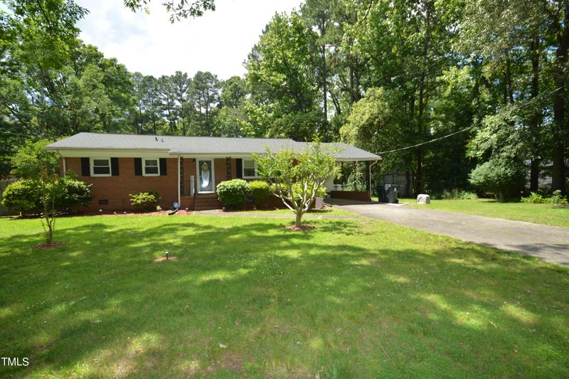 909 Colonial Heights Dr, Durham, NC 27704