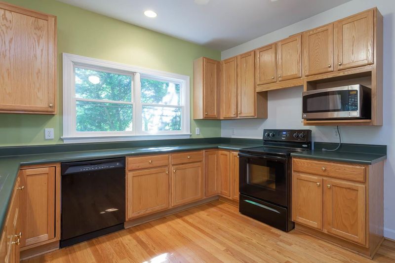 909 N Columbia St, Chapel Hill, NC 27516