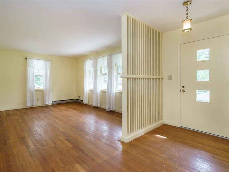 909 Currituck Dr, Raleigh, NC 27609