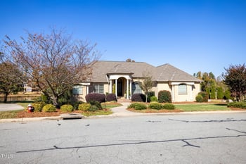 909 Dunleigh Dr, Burlington, NC 27215