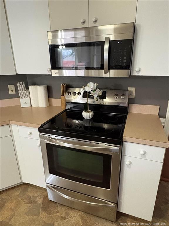 909 Flintwood Rd, Fayetteville, NC 28314