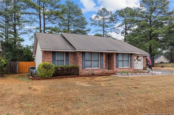 909 Flintwood Rd, Fayetteville, NC 28314