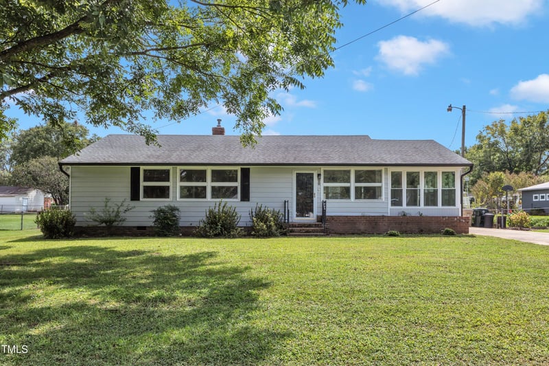 909 Forest Dr, Garner, NC 27529