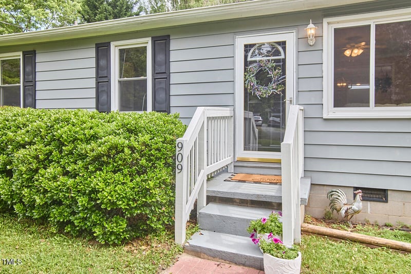 909 Goodwin Rd, Durham, NC 27712