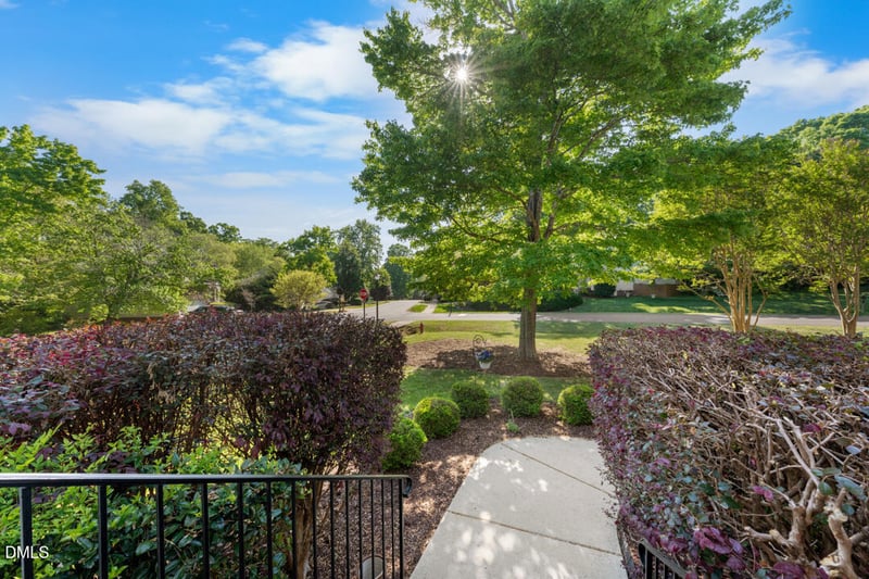 909 Kennesaw Ct, Hillsborough, NC 27278