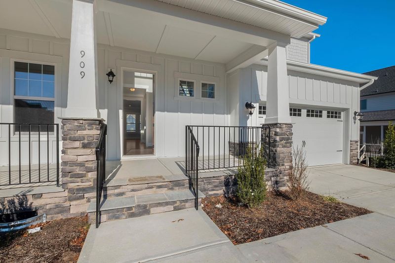 909 Merrifield Dr, Cary, NC 27519