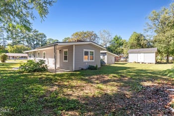 909 Montclair Rd, Fayetteville, NC 28314