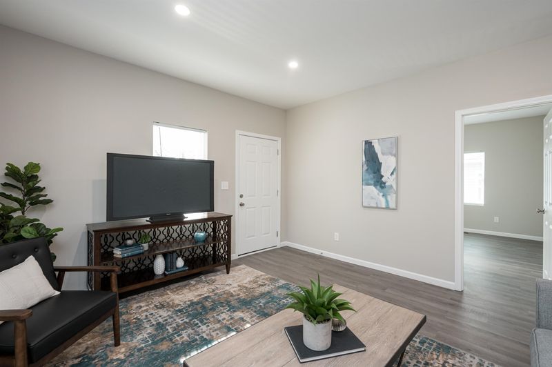 909 Price Ave, Durham, NC 27701