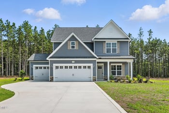 909 Rhum Dr, Fayetteville, NC 28311
