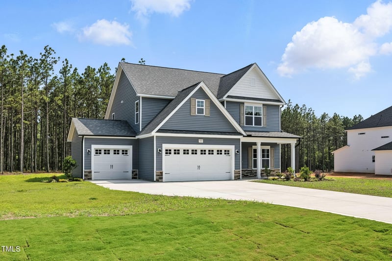 909 Rhum Dr, Fayetteville, NC 28311