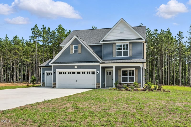 909 Rhum Dr, Fayetteville, NC 28311