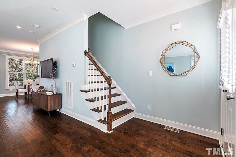 909 Scout Dr, Durham, NC 27707