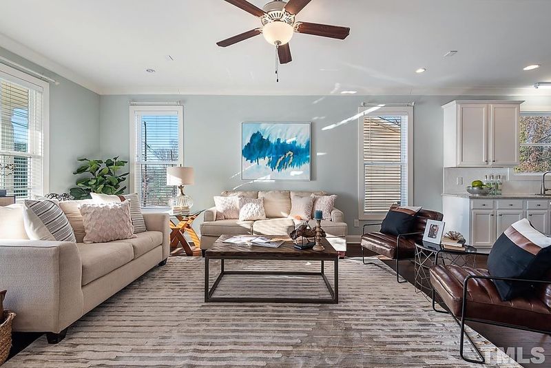 909 Scout Dr, Durham, NC 27707