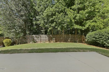 909 Steelhorse Dr, Fuquay Varina, NC 27526