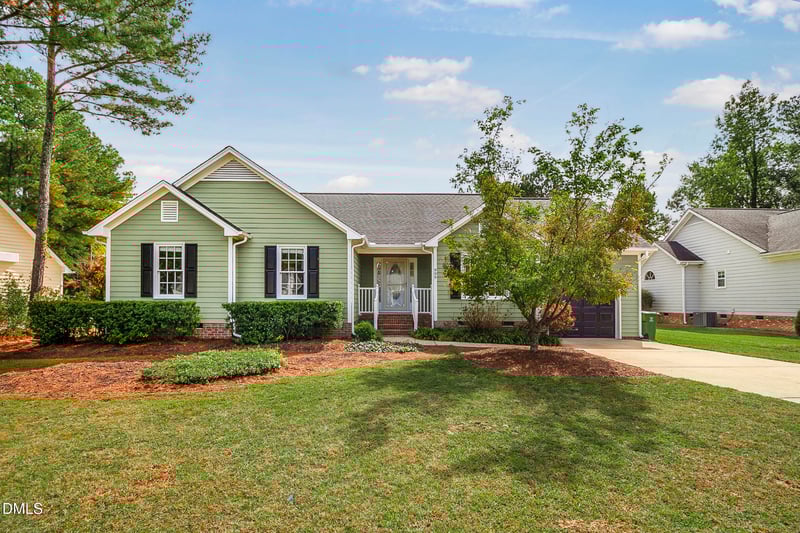 909 Sunset Dr, Fuquay Varina, NC 27526