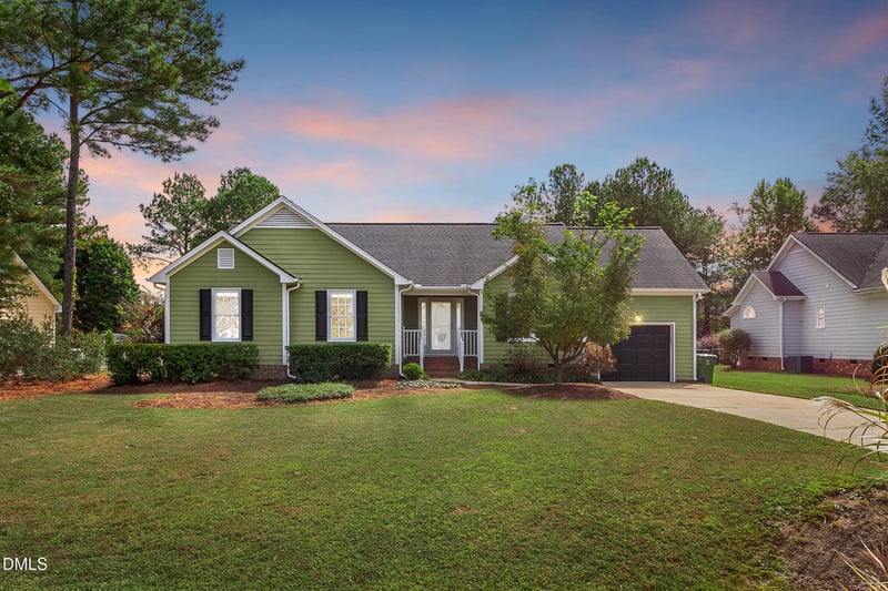 909 Sunset Dr, Fuquay Varina, NC 27526