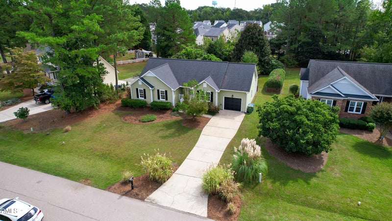 909 Sunset Dr, Fuquay Varina, NC 27526