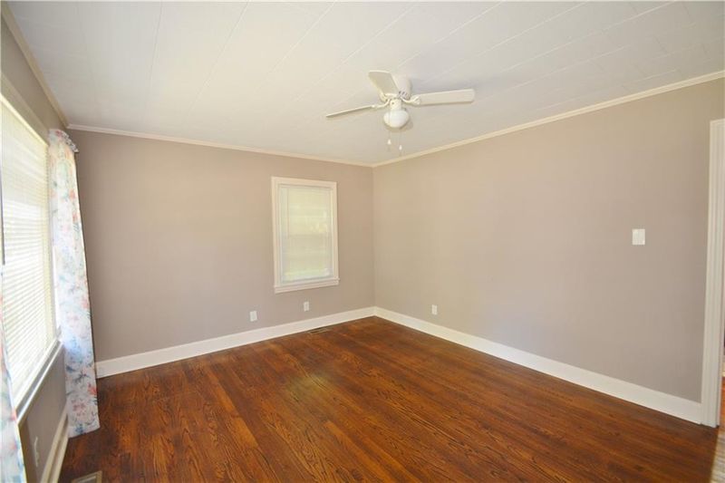 909 Turrentine St, Burlington, NC 27215