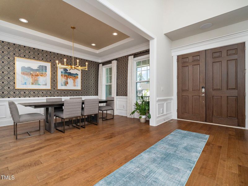 909 Weycroft Ave, Cary, NC 27519