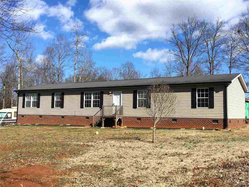 9094 Hinshaw Shop Rd, Liberty, NC 27298