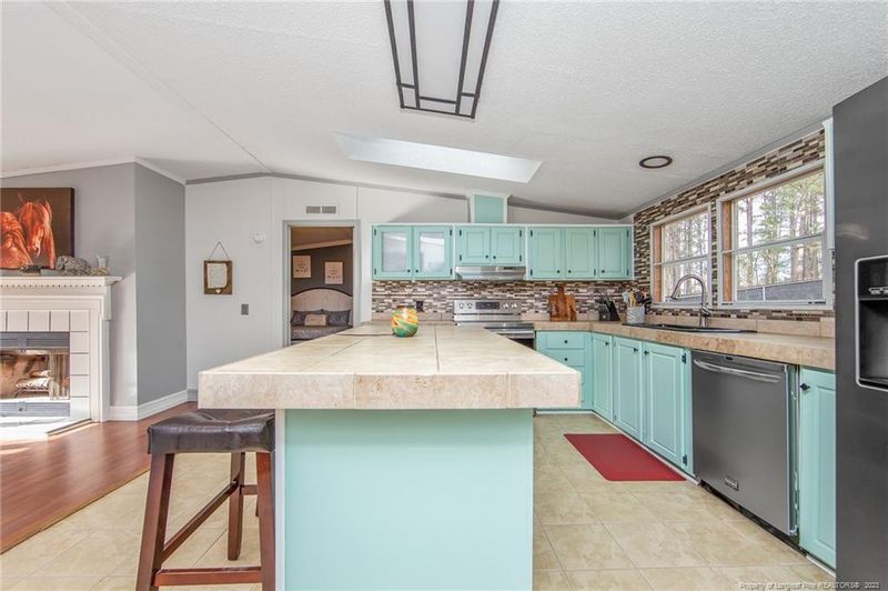 91 Blanchard Rd, Sanford, NC 27332