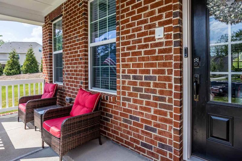 91 E Calvert Ct, Clayton, NC 27527