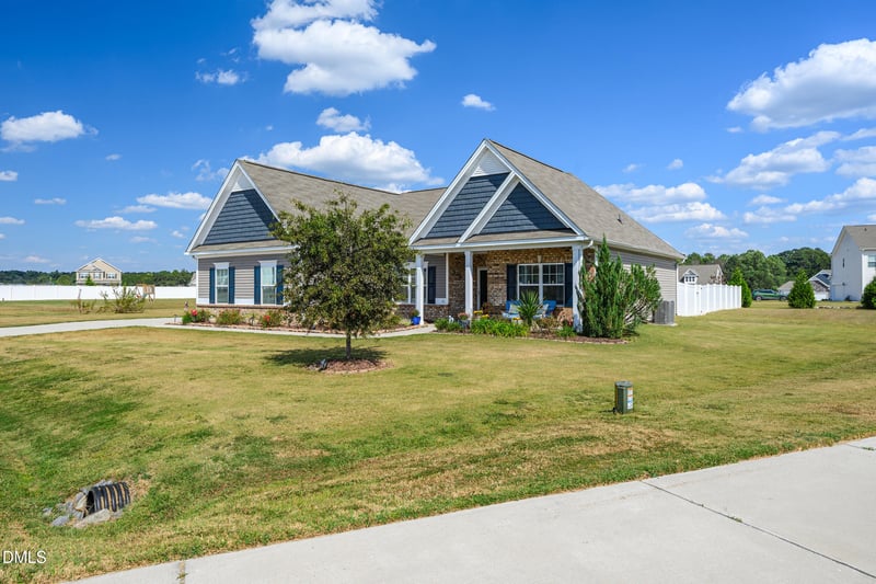 91 Charlottes Web Cir, Benson, NC 27504