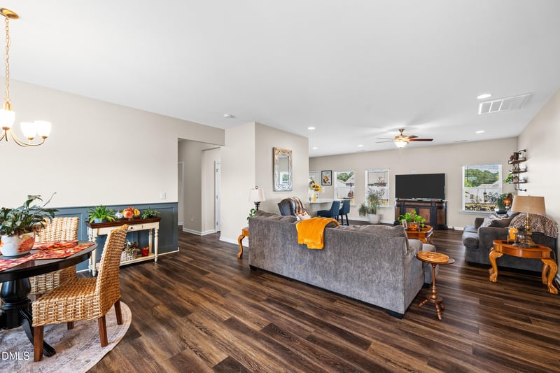 91 Charlottes Web Cir, Benson, NC 27504