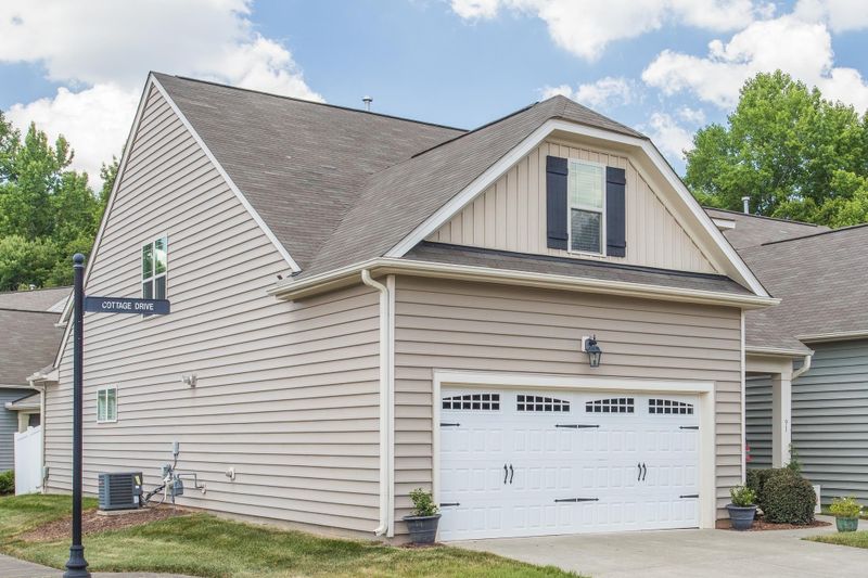 91 Cottage Dr, Clayton, NC 27527
