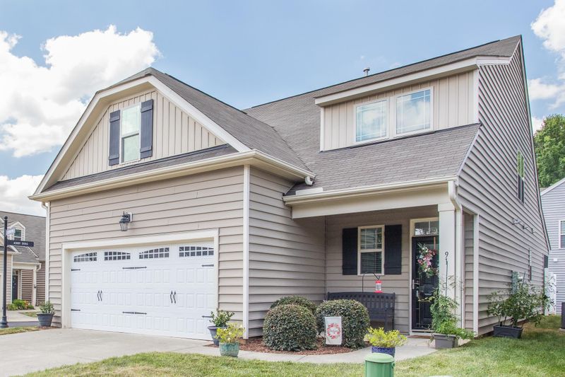 91 Cottage Dr, Clayton, NC 27527