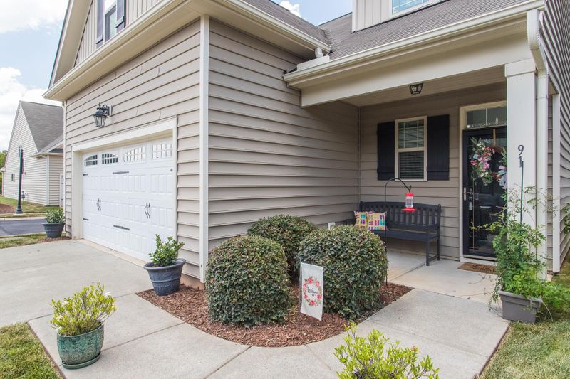 91 Cottage Dr, Clayton, NC 27527