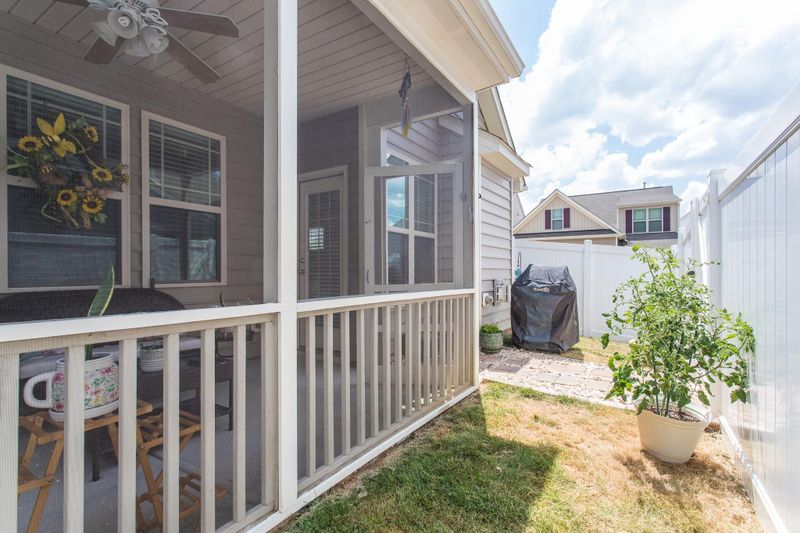 91 Cottage Dr, Clayton, NC 27527