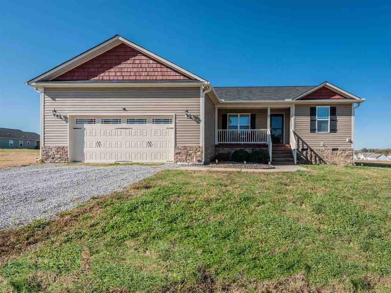 91 E Letchworth Dr, Zebulon, NC 27597