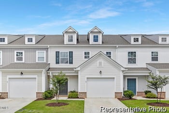 91 Little Leaf Ln #103, Clayton, NC 27527