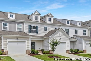 91 Little Leaf Ln #103, Clayton, NC 27527