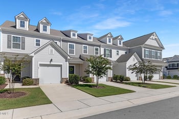91 Little Leaf Ln #103, Clayton, NC 27527