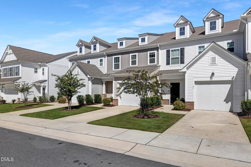 91 Little Leaf Ln #103, Clayton, NC 27527