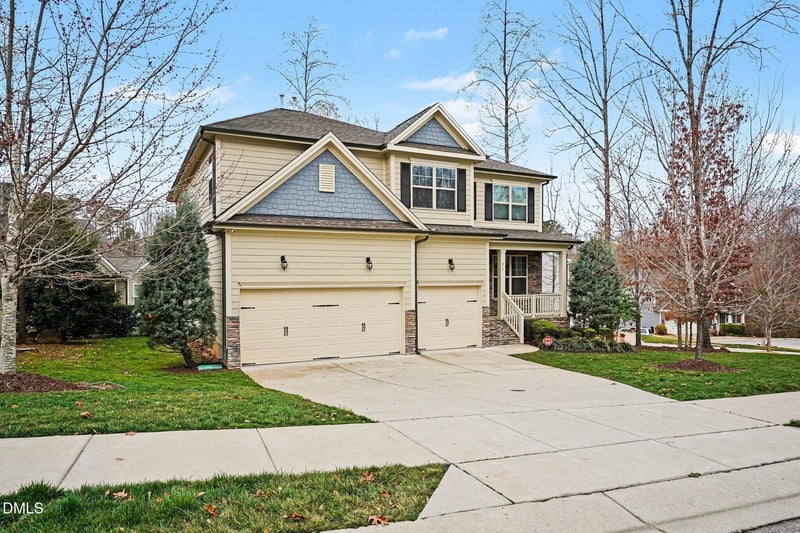 91 Stratford Ln, Clayton, NC 27527