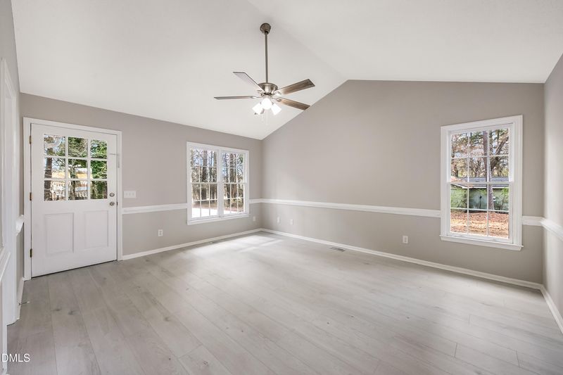 91 Violet Ln, Coats, NC 27521